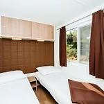 Holiday home In Nin With Sandy & Pools *