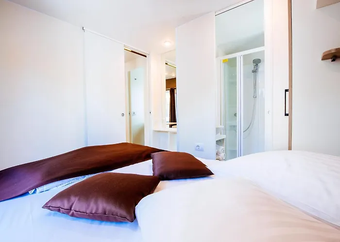 Ferienhaus In Nin With Sandy & Pools Zaton (Zadar)