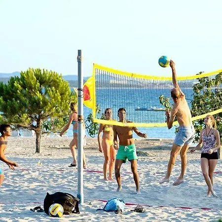 Ferienhaus In Nin With Sandy & Pools Zaton (Zadar)